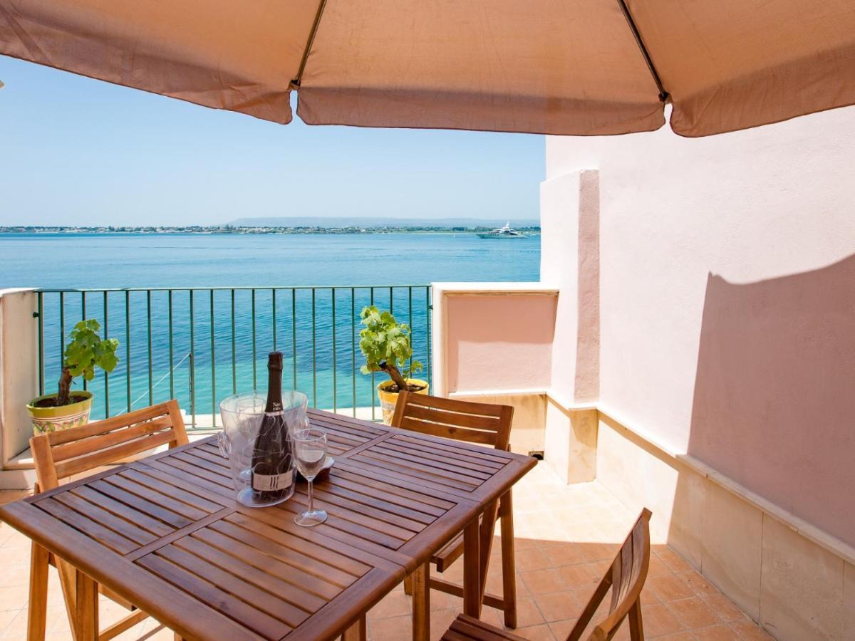 Maniace Apartment Syracuse