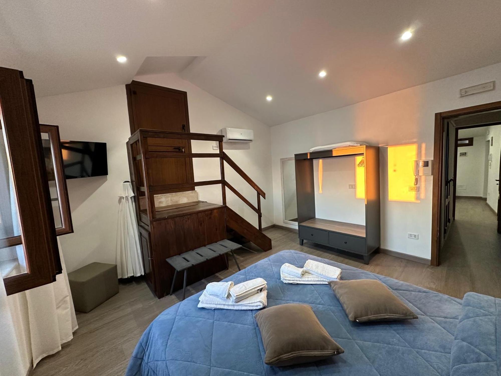 Maniace Apartment Syracuse